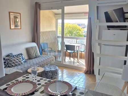charmant studio meublé  rénové valras