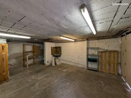garage fermé 24 m2