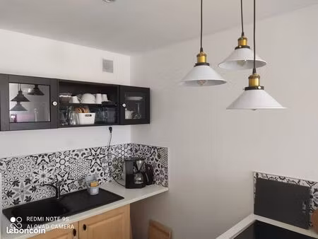 loue grand studio à l'année