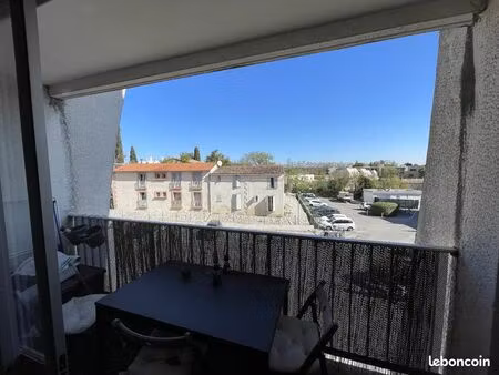 studio 1 pièce 27 m²