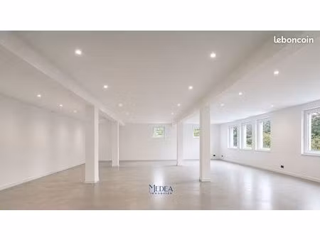bureaux 136 m² ceyreste