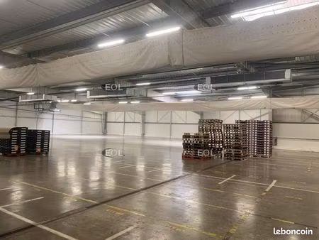 local d'activité 2 660 m²