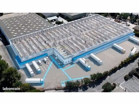 local logistique 2 493 m²
