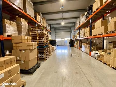 local d'activité 213 m²