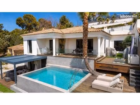 maison de plain-pied 240 m² avec piscine et dépendance – allauch