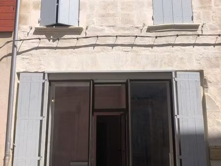 local pro 60 m2 bureaux/ professions libérales tarascon centre