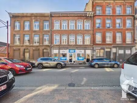 rez commercial de 180m²