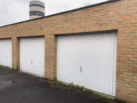 gesloten garagebox te koop in bredene