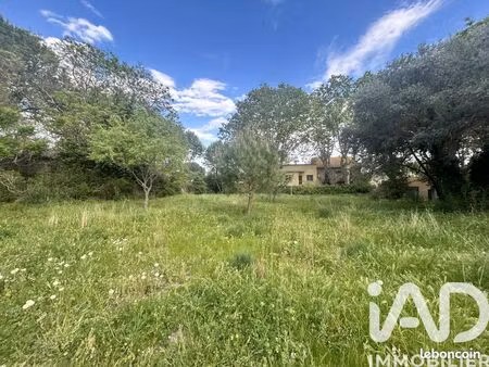 terrain 690 m² caux