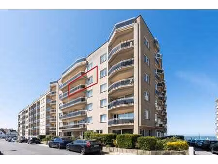 appartement coté soleil avec vue lateral sur mer a vendre!