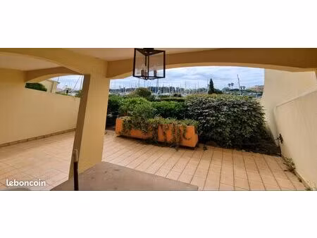 cap d’agde – t2 + coin nuit (t3 possible) – rez-de-jardin – grande terrasse 25 m² – parkin