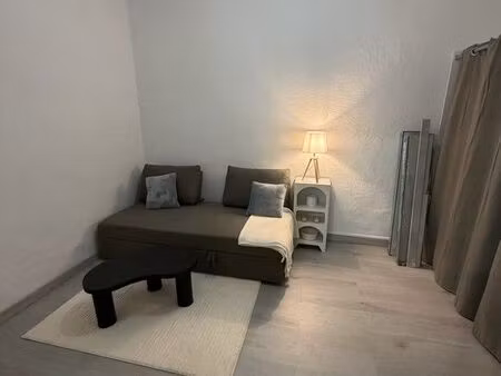 studio meublé de 28 m² à louer – rue honorine  13015 marseille