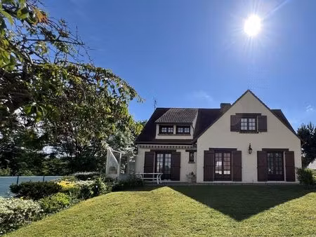 maison 8 pièces 195 m²