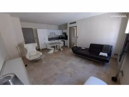 proche st remy  appt t3 récent de 70 m2  climatisation réversible