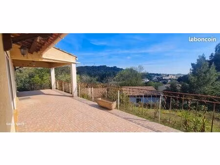 villa 4 pièces 93 m²