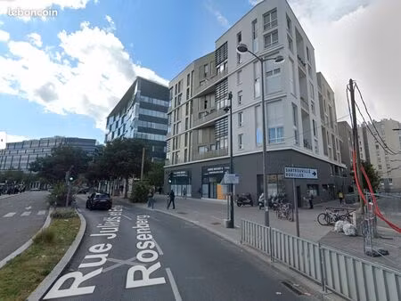 location place parking en résidence privée
