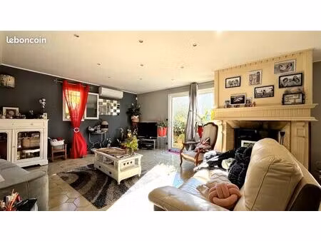 villa 5 pièces 130 m²
