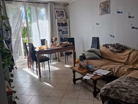 charmant apparemment 4 pièces à deuil la barre