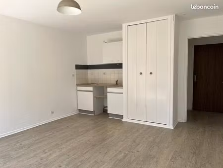 studio 1 pièce 25 m²