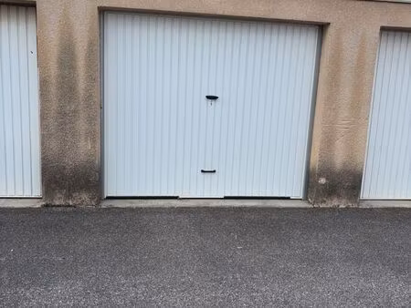 box/garage fermé de 16 m² 