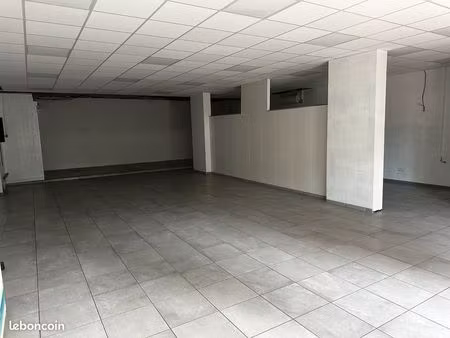 local commercial 150 m2