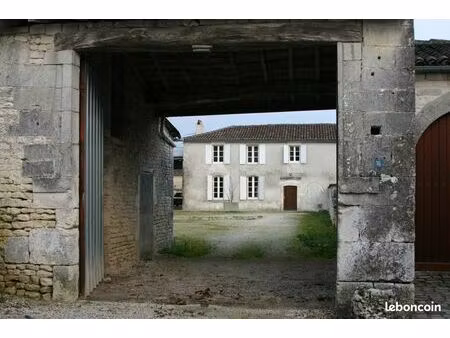 maison charentaise