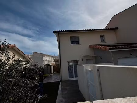 villa contemporaine 4 pièces avec garage et jardin – sainte-anne