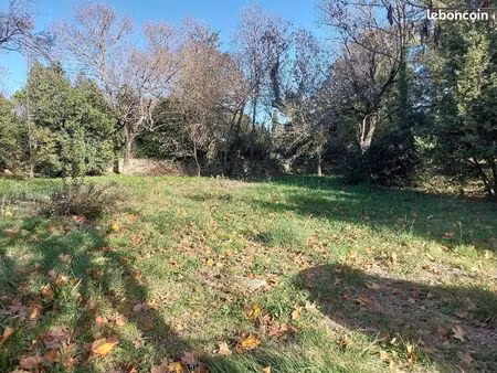 terrain 750 m² saint-jean-de-cornies