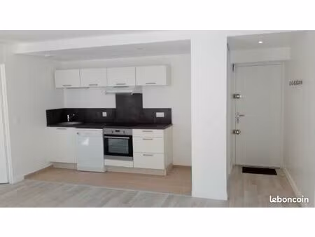 t2 - 44m² à lalinde centre