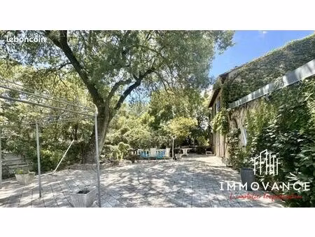 appartement 5 pièces 143 m²