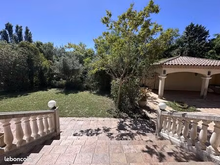maison plain-pied 152 m² sur 680 m² de terrain