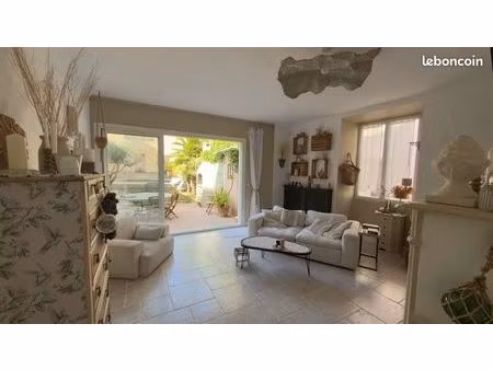 maison 8 pièces 230 m²