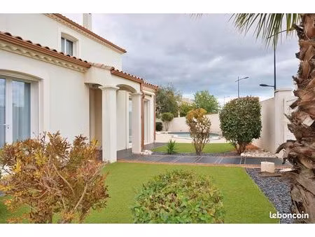 8 pièces · 168 m²8 pièces  168 m² · sauvian 34410