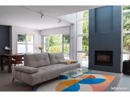 maison t5 avec piscine et vue dégagée sur parc