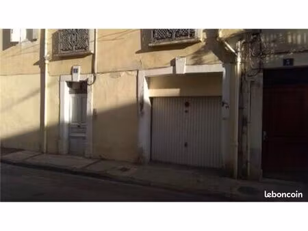 garage spacieux de 40 m² proche riquet