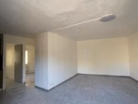 appartement 3 pièces 42 m²