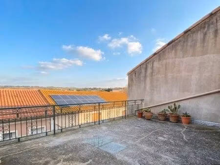 charmant appartement avec grande terrasse rooftop de 30m2 et grand garage