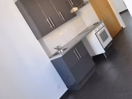 sète centre ville t3 traversant quartier médiathèque