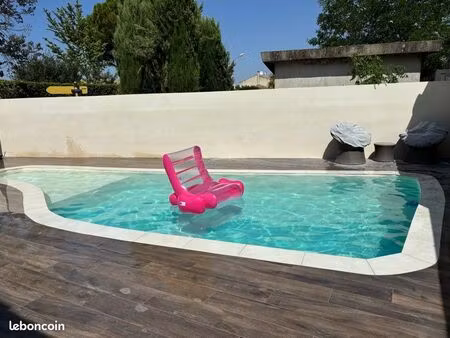 villa avec piscine meublée