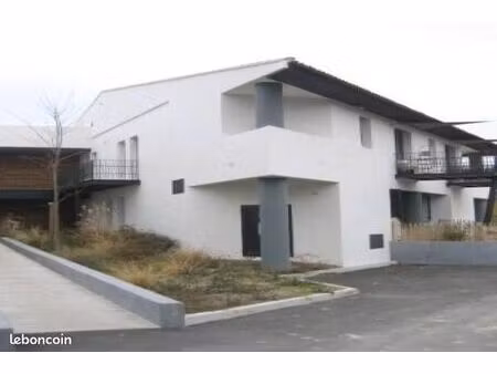 villa 3 pièces 62 m²