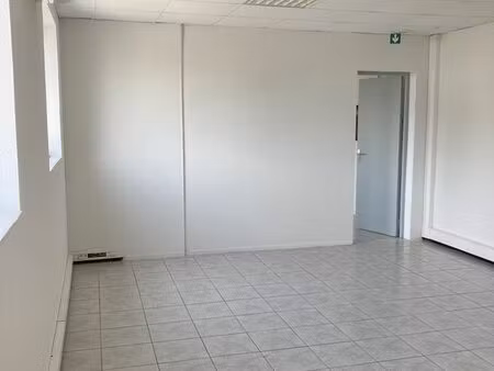 grand bureau 110m2 à louer mauguio fréjorgues ouest