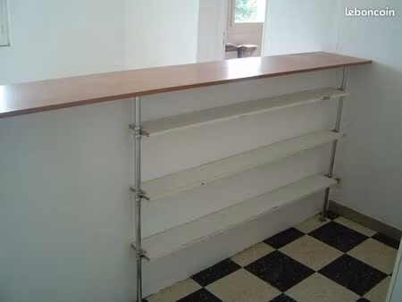vendargues zone industrielle appartement f2 40 m2 environ en r+1