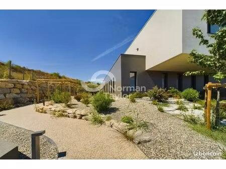 bureaux 300 m²