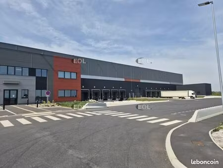 local logistique 7 534 m²