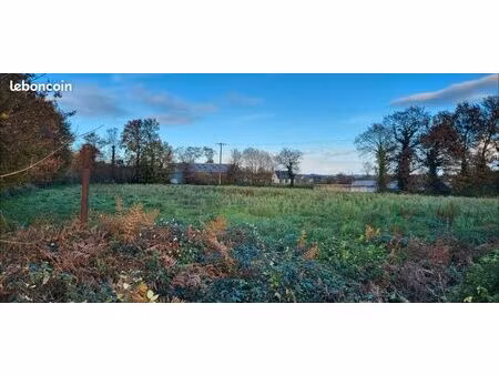 à louer  terrain agricole de 6 500 m2 proche de rennes
