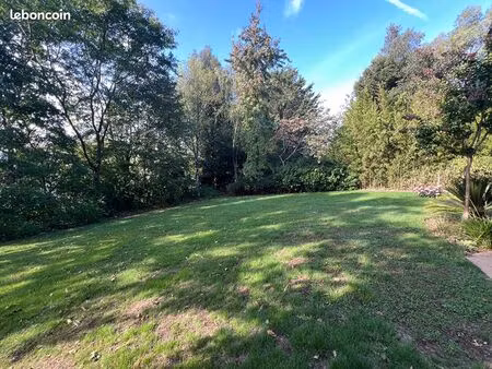 terrain 1630 m² lassy