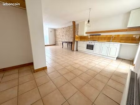 appartement de 69m² + terrasse 12m²