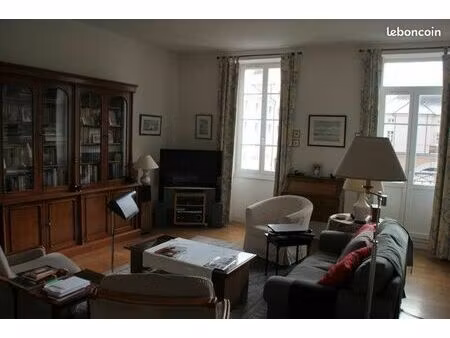 appartement f5  place barberousse  130m² + dépendances  possibilité jardin