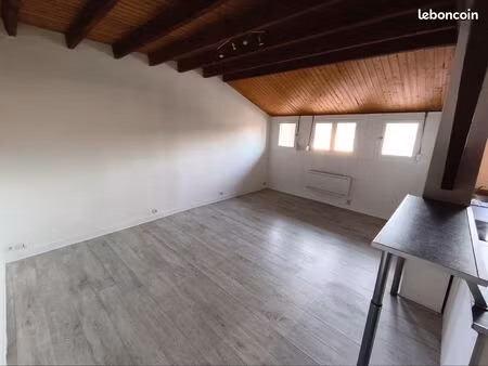 f3 de 65 m2 à mouchard + garage