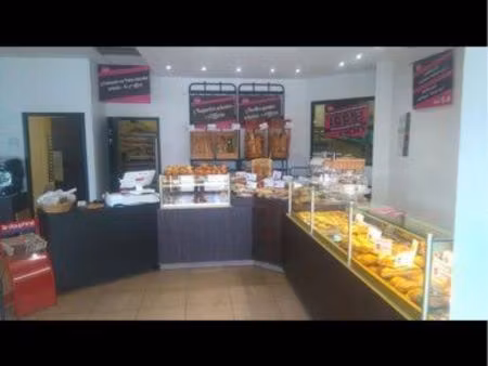 boulangerie +brasserie mur + fond